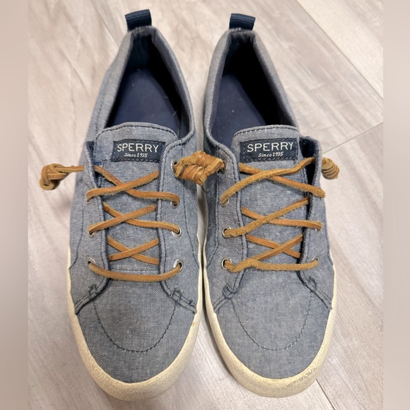 Women’s Sperry slip on boat shoe in blue. - Picture 1 of 2